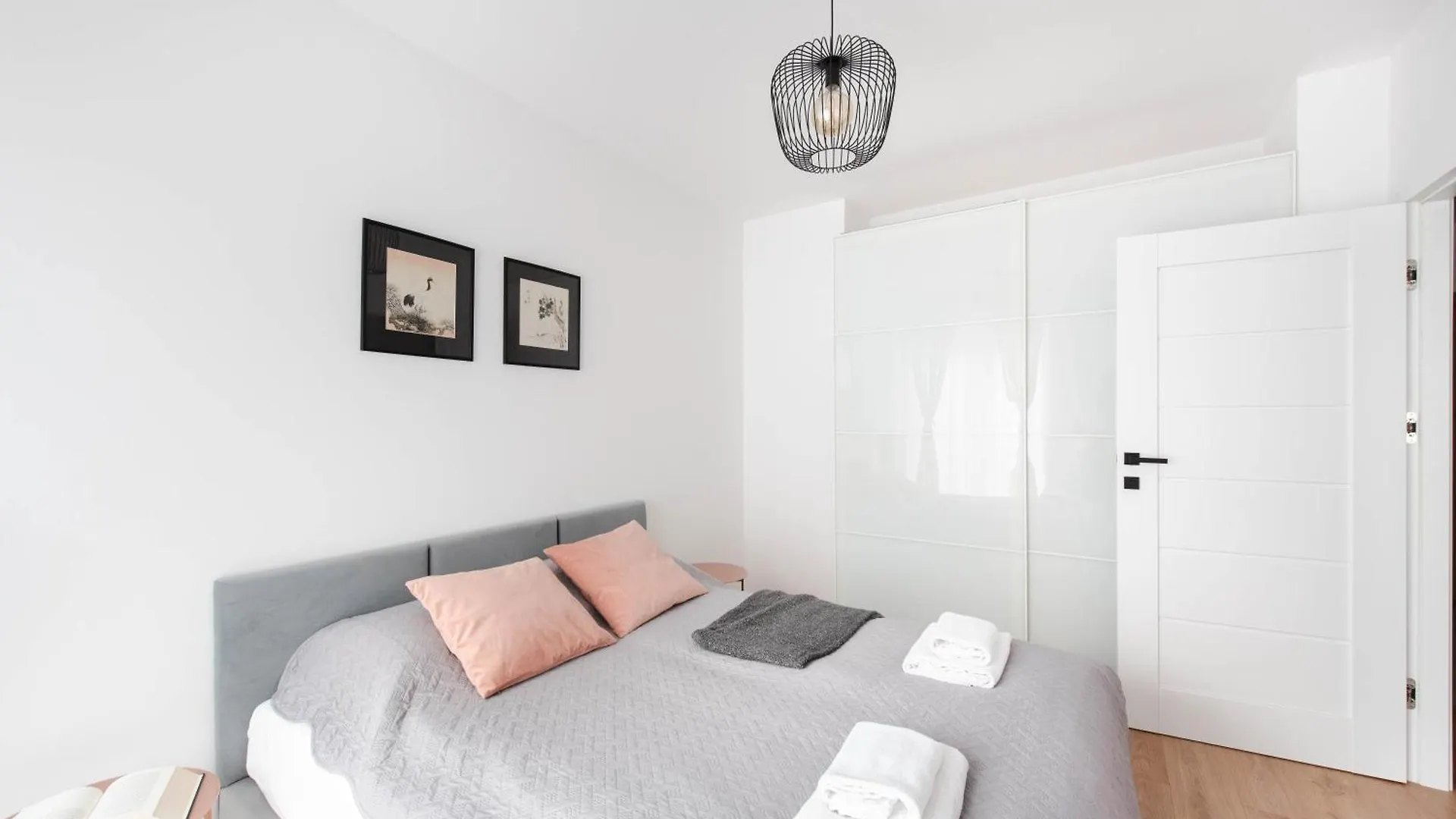 Spacious And Modern Apartment Lwowska, Close To Kazimierz Krakow
